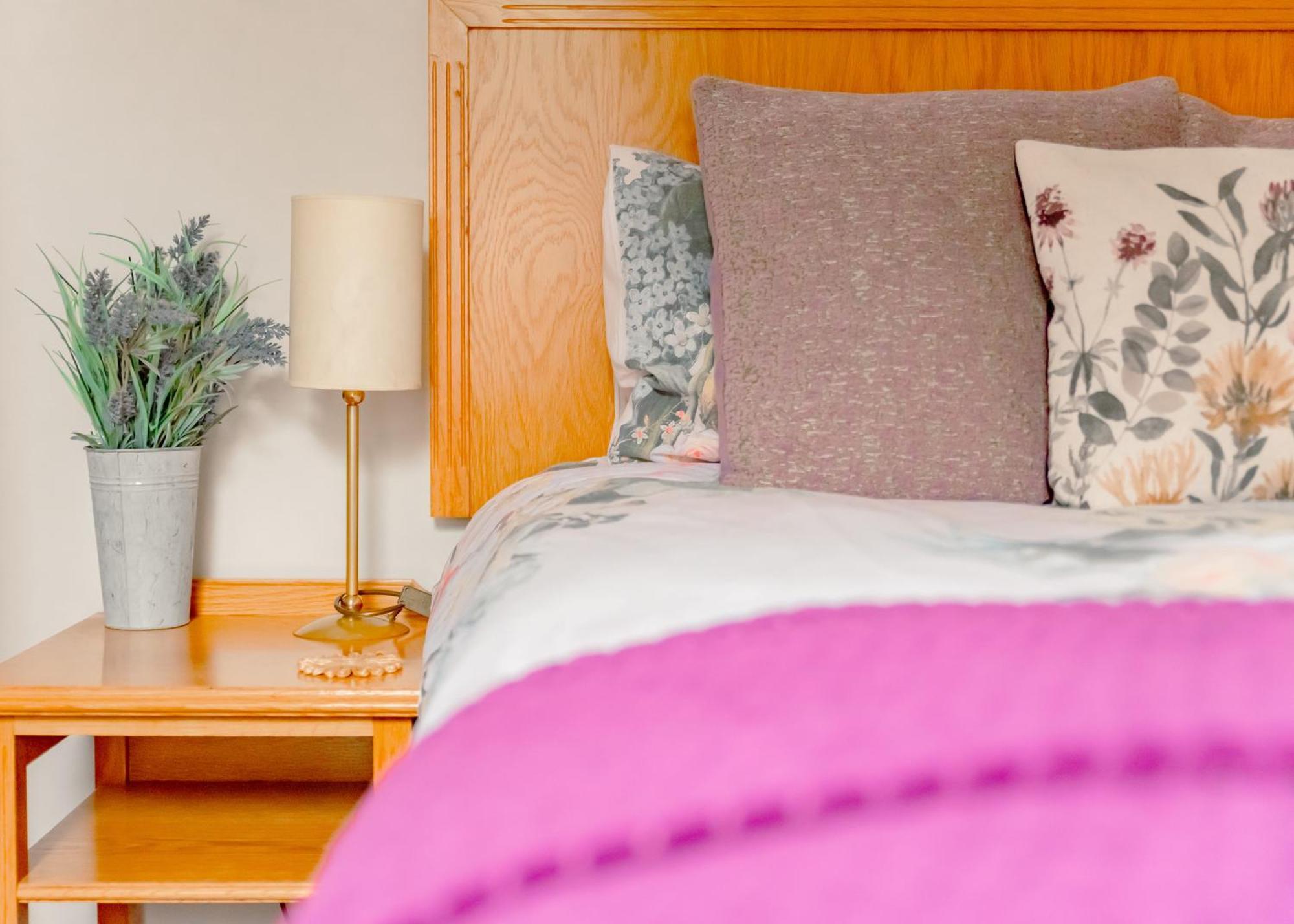 Purple Cloud Cottage Портсмут Екстер'єр фото