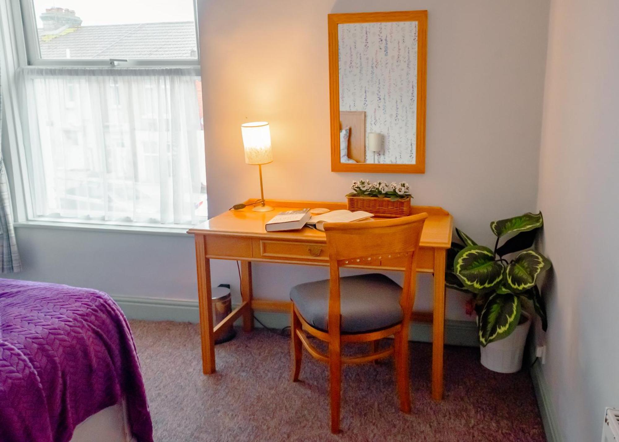 Purple Cloud Cottage Портсмут Екстер'єр фото